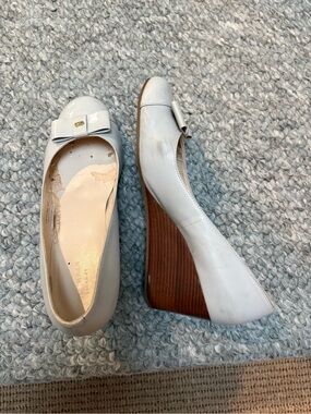 Cole Haan White Leather Wedge Pumps with Bow Detail